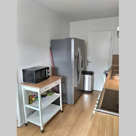 Le Chic Agil Avec Metro Aux Pieds Du Logement Lägenhet